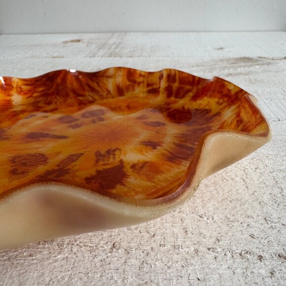 Plastic FAB Tray - Orange and Red Tie Dye Retro Tray - Vintage Decorative Tray - Picture 9 of 10